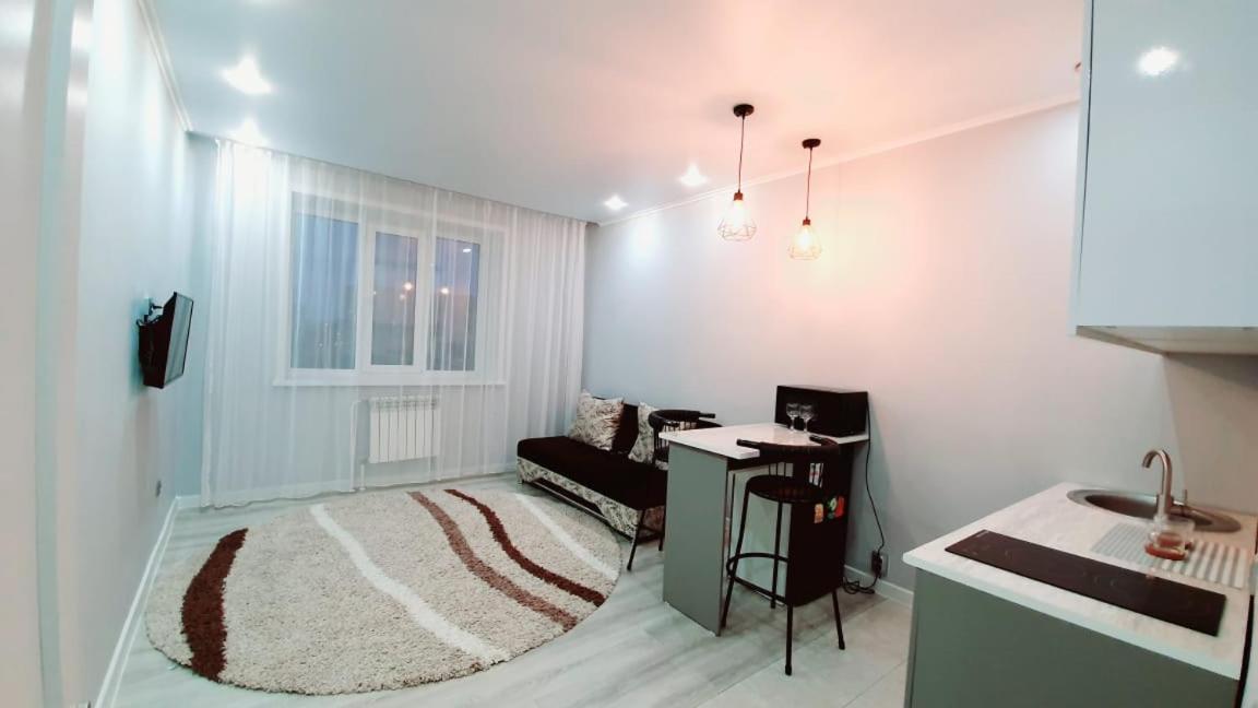 1 Ком Квартира Аблайхана 1 Kokshetau Exterior photo